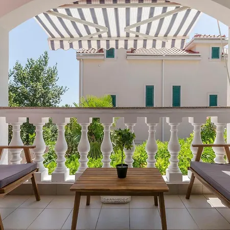 Teras De Apartmán *